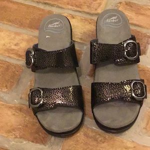 Dansko Sophie shimmer black sandals